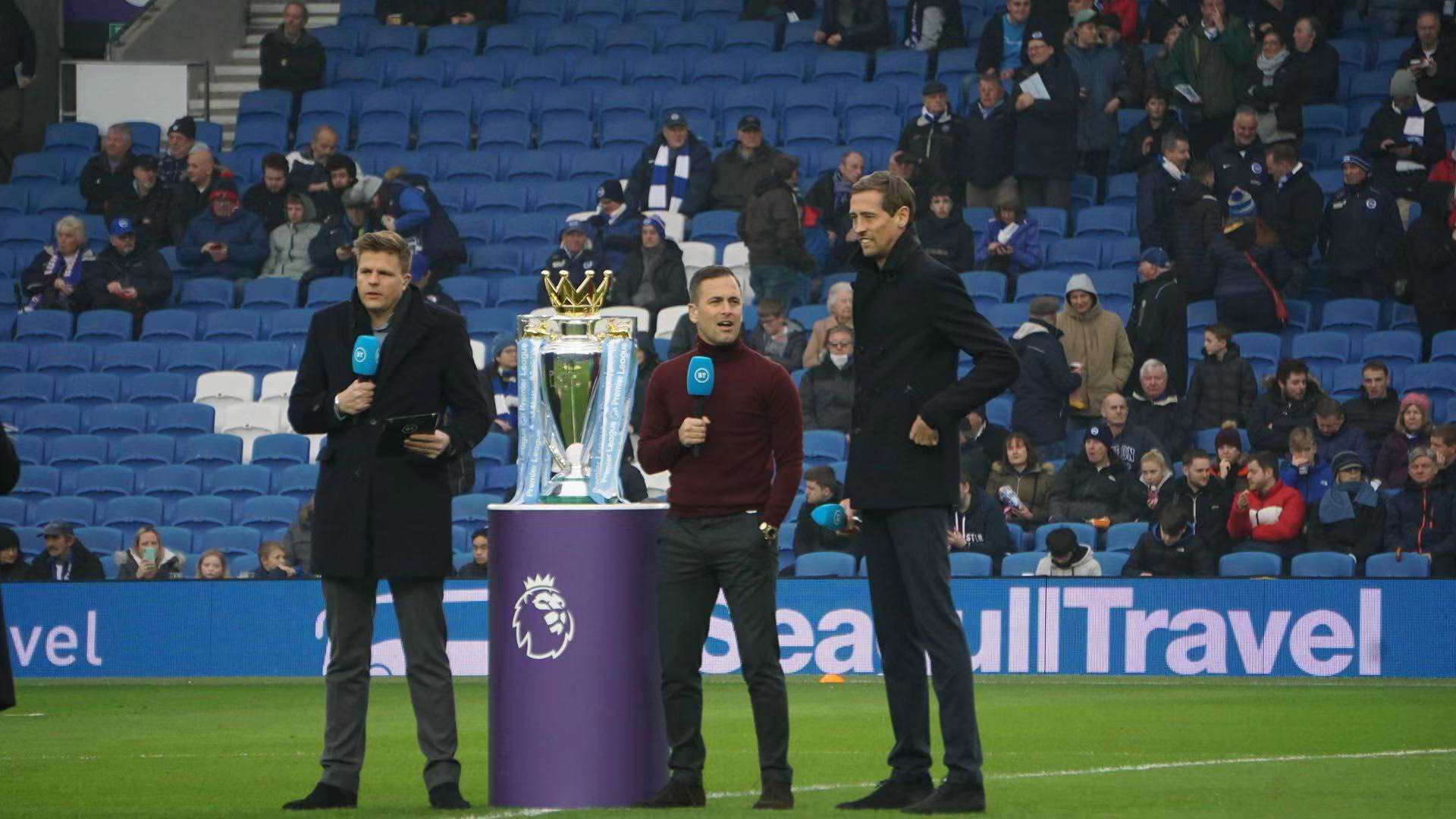 探讨这两名 探讨这两名